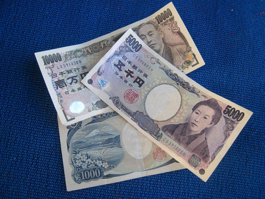 一万円札・五千円札・千円札